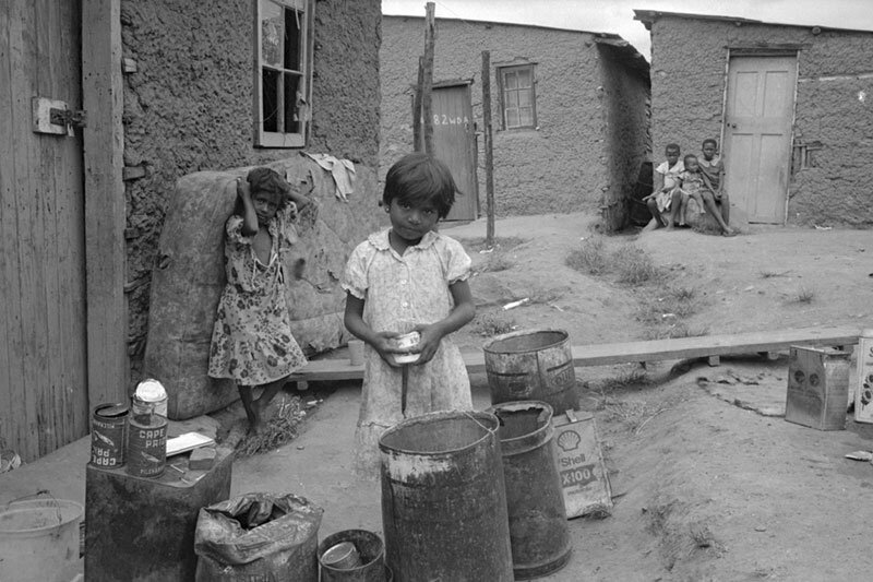 Children playing shop. Amouti